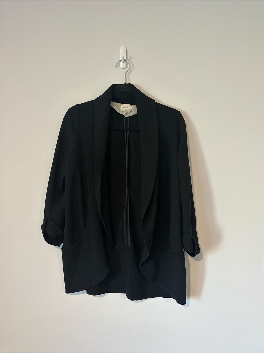 Wilfred Black Silk Tailored Blazer Jacket Size 2 Made with Japanese Fabric - Picture 3 of 11